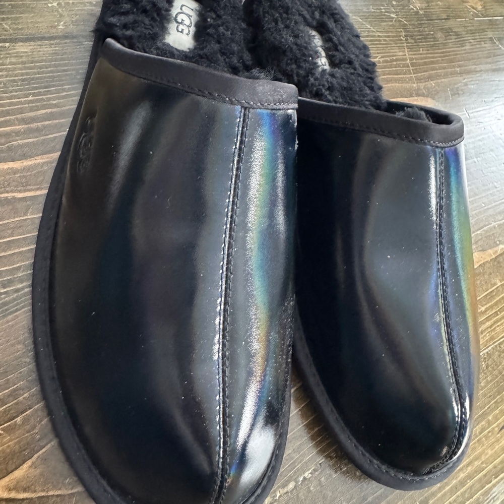UGG Glossy Black holographic Slippers women’s 11